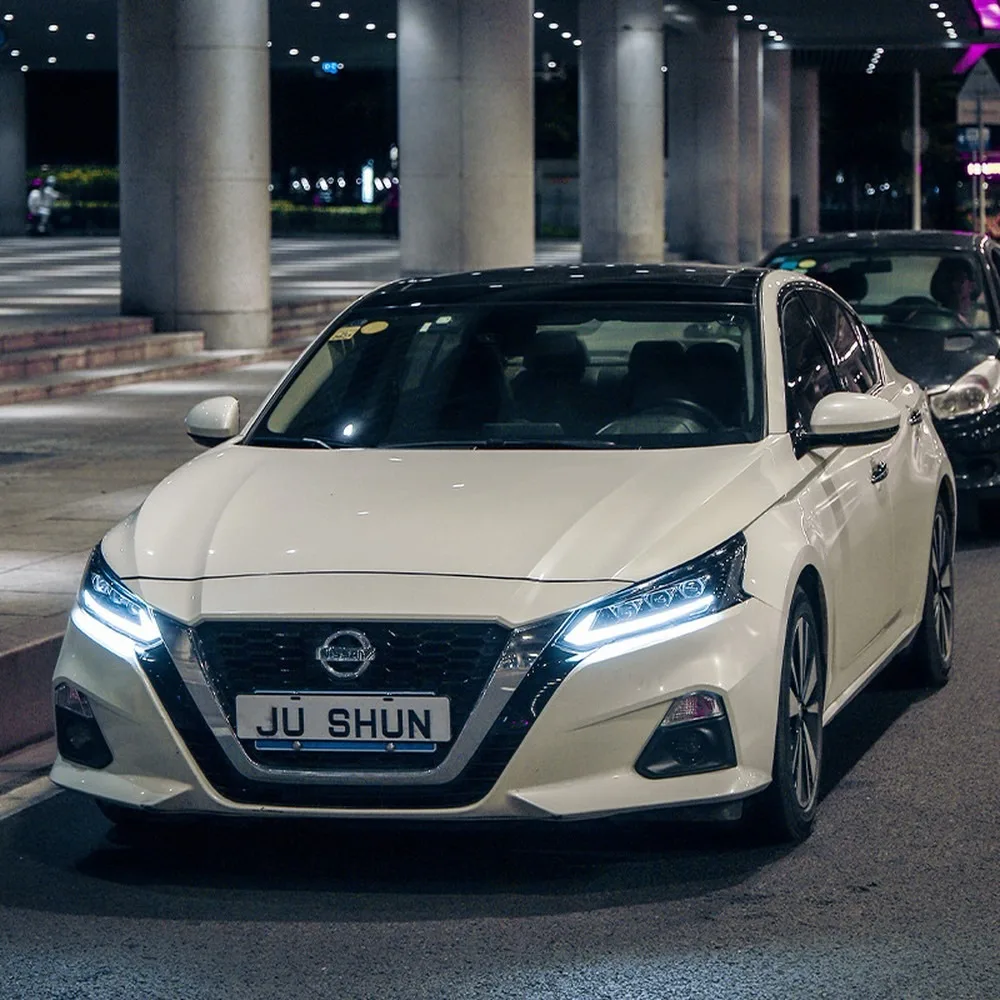 Фото Светодиодные фары в сборе для Nissan Altima 2019-2021 с ДХО, последовательным сигналом поворота и тройной линзой (обновленная версия) №2