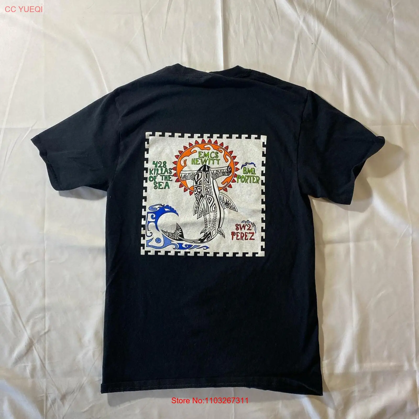 Футболка темно-синего цвета размера s