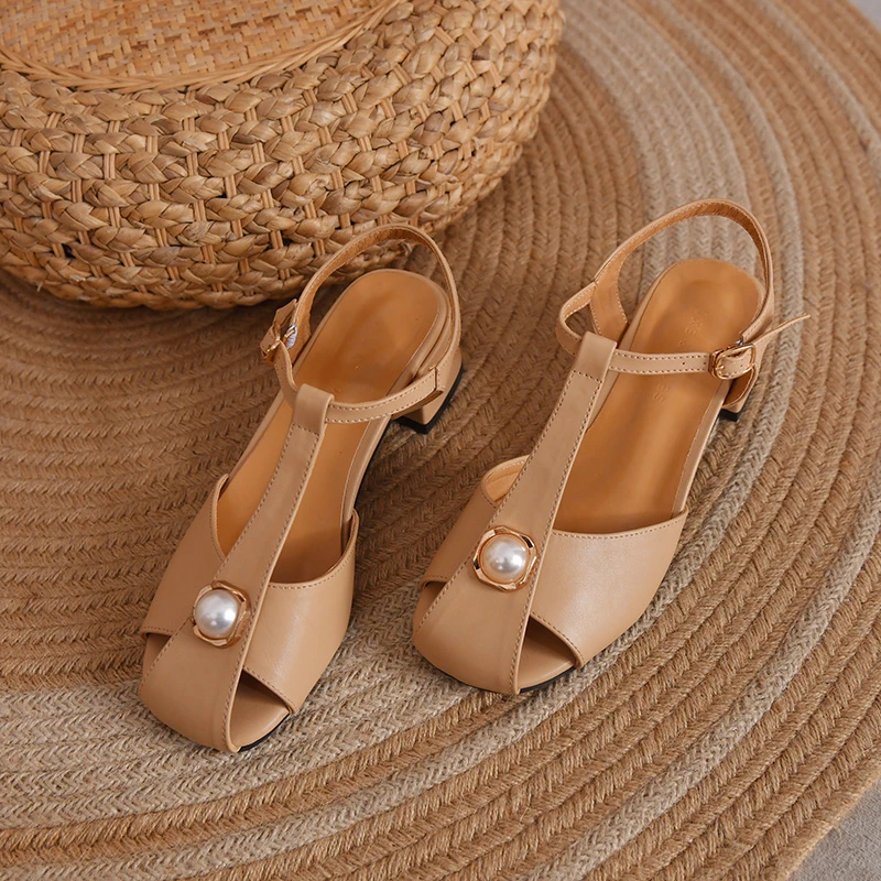 

WOWI KCKS French Niche Hollow Sandals 2022 Summer New Pearl Decoration Fashion Baotou Square Heel All-match Skirt Women's Shoes