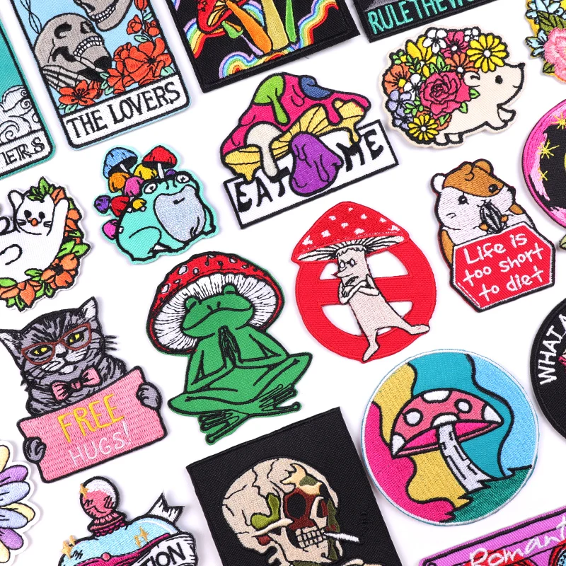 

Cartoon Animal Patch Mushroom/Frog Embroidery Patch Iron On Patches For Clothing thermoadhesive Patches On Clothes Sew Stickers