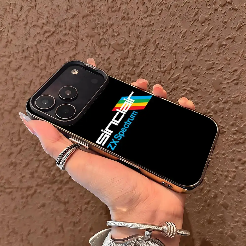 Фото Чехол для телефона Sinclair ZX Spectrum, серебристый корпус, для iPhone 18, 17, 16, 15, 14, 13, 12, 11 Pro Max Plus. №2