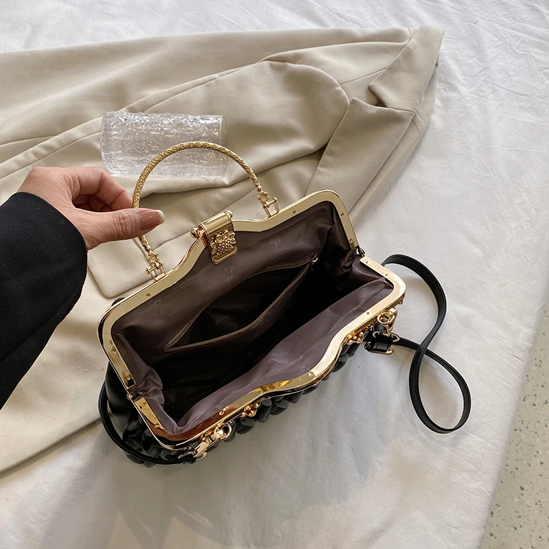 Women's Bag 2023 Trend Shoulder Bag Exquisite Quilted Handbag Fashion Women Crossbody Handbag Pleated Femininity Wedding Clutch