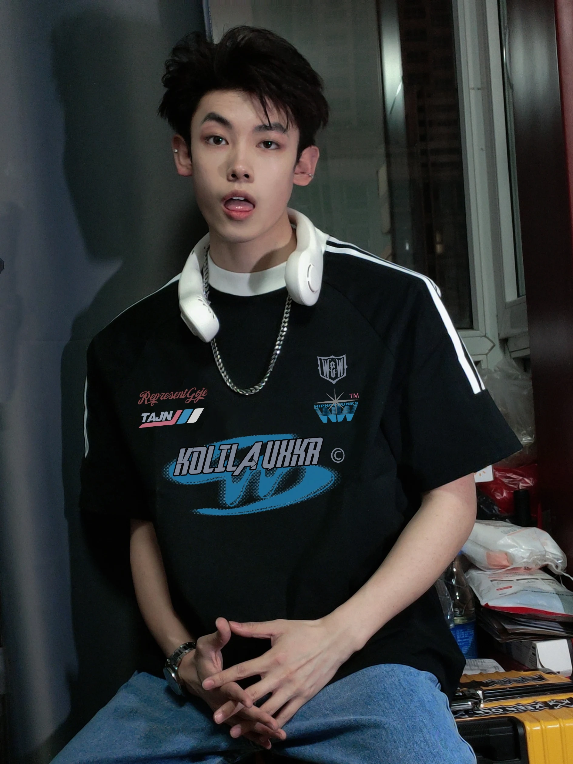 Футболка Fomk National Fashion Pu Shuai с тремя полосками и короткими рукавами для мальчиков