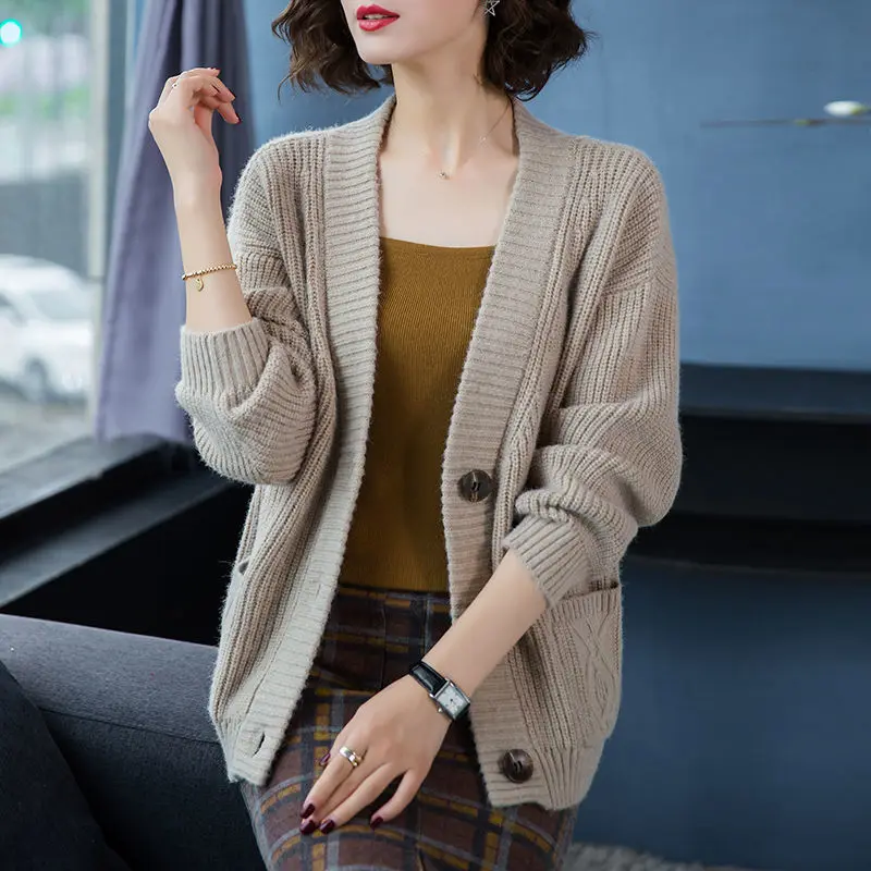 

2022 Women's Spring Autumn New Loose Thick Sweater Coats Female Solid Color Knit Jackets Ladies V-neck Cardigan Outerwear W352
