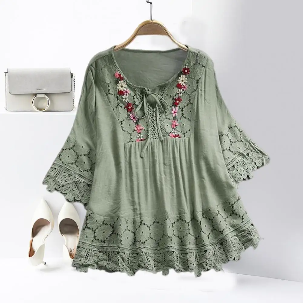 

Chic Thin Loose Fit Anti-Pilling Crochet Embroidery Lace Splicing Flower Decor Summer Shirt Pullover Shirt Lightweight
