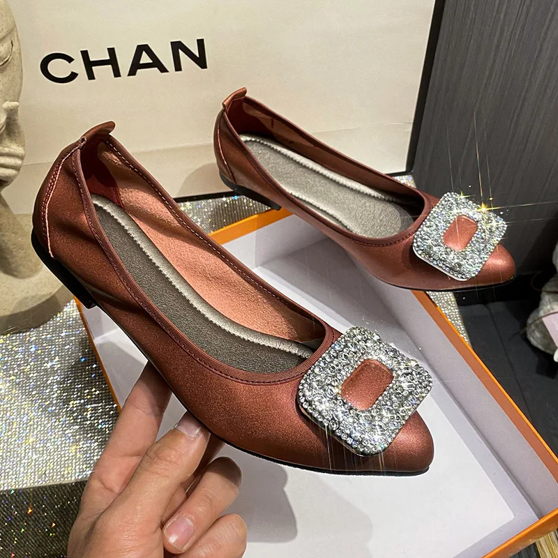 Туфли женские с острым носком повседневные Мягкие кроссовки закрытым