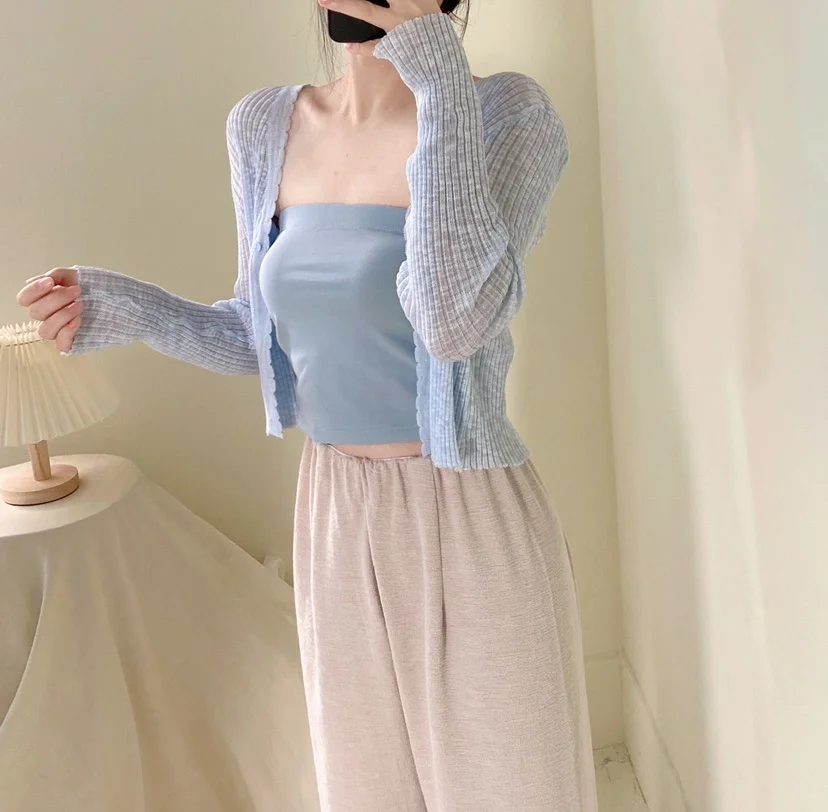 

Женская Мягкая Солнцезащитная рубашка с V-образным вырезом, кружевной дышащий короткий кардиган на одной пуговице, женское однотонное паль...