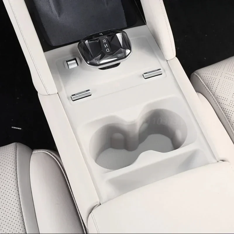 Для BYD Yuan вверх автомобильная коробка передач для хранения воды специальный