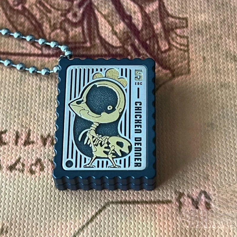 

Second-Hand out-of-Print Bone Chicken Stamp Pusher Zirconium Alloy Material Gold Plating
