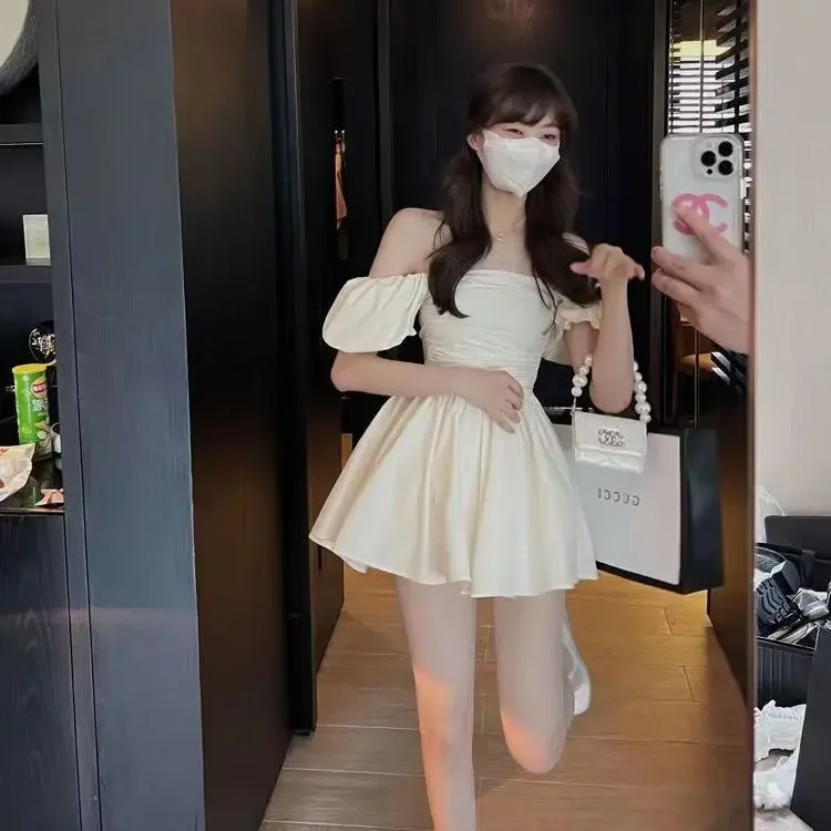 Модное новое двустороннее платье с открытыми плечами черное пышными рукавами