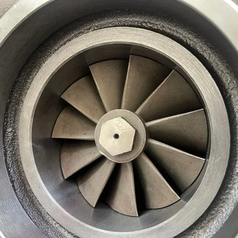 Турбокомпрессор в сборе 6505-52-5410 для деталей двигателя S6D140 Запасные части