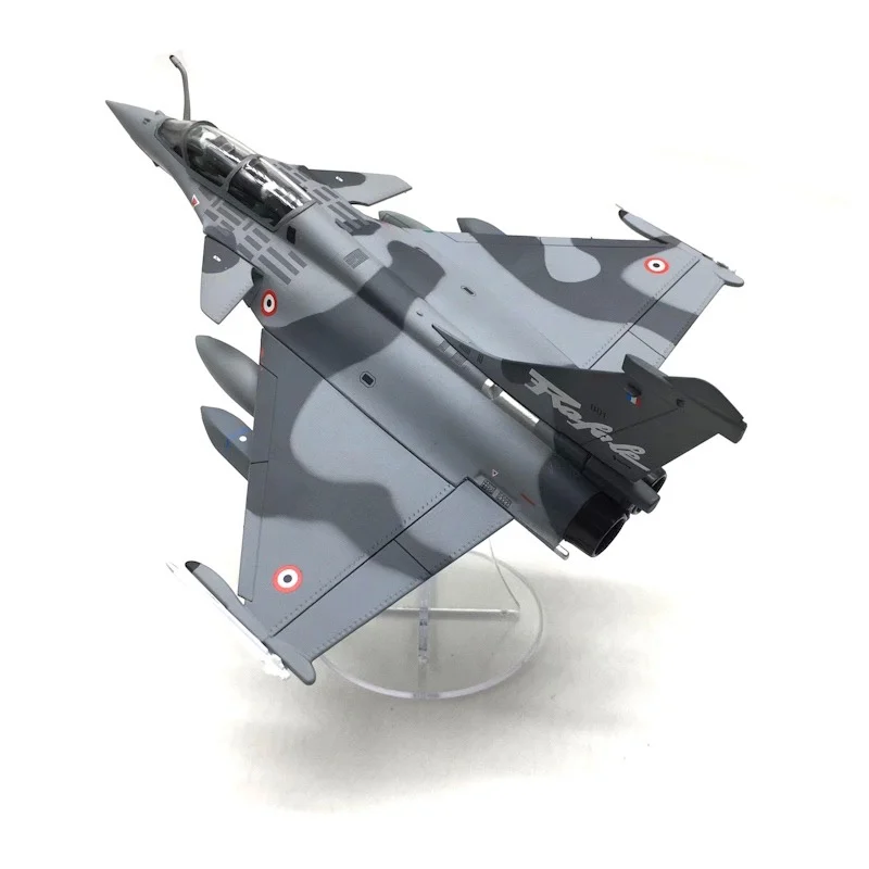 

Модель двухместного камуфляжного самолета B-типа из сплава, 1: 72