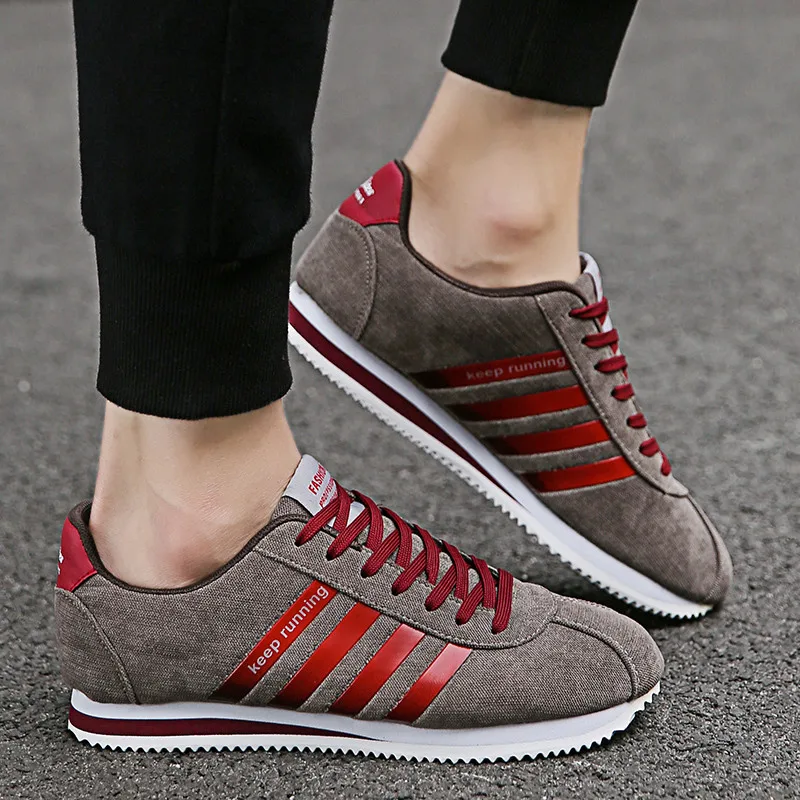 Hot Sale Lightweight Keep Running Shoes for Men Sport Shoes Breathable Sneakers Man Walking Jogging Shoes Outdoor Flat Trainers