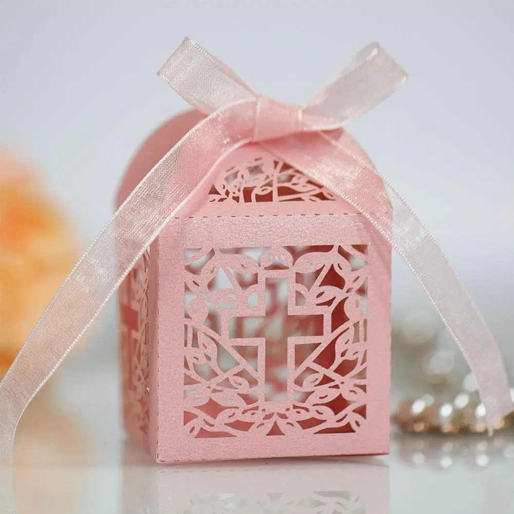 

50pcs Cut Cross Candy Box Wedding Favor Gift Box Packaging Bag With Ribbon Birthday Baptism Wedding Easter Decoration