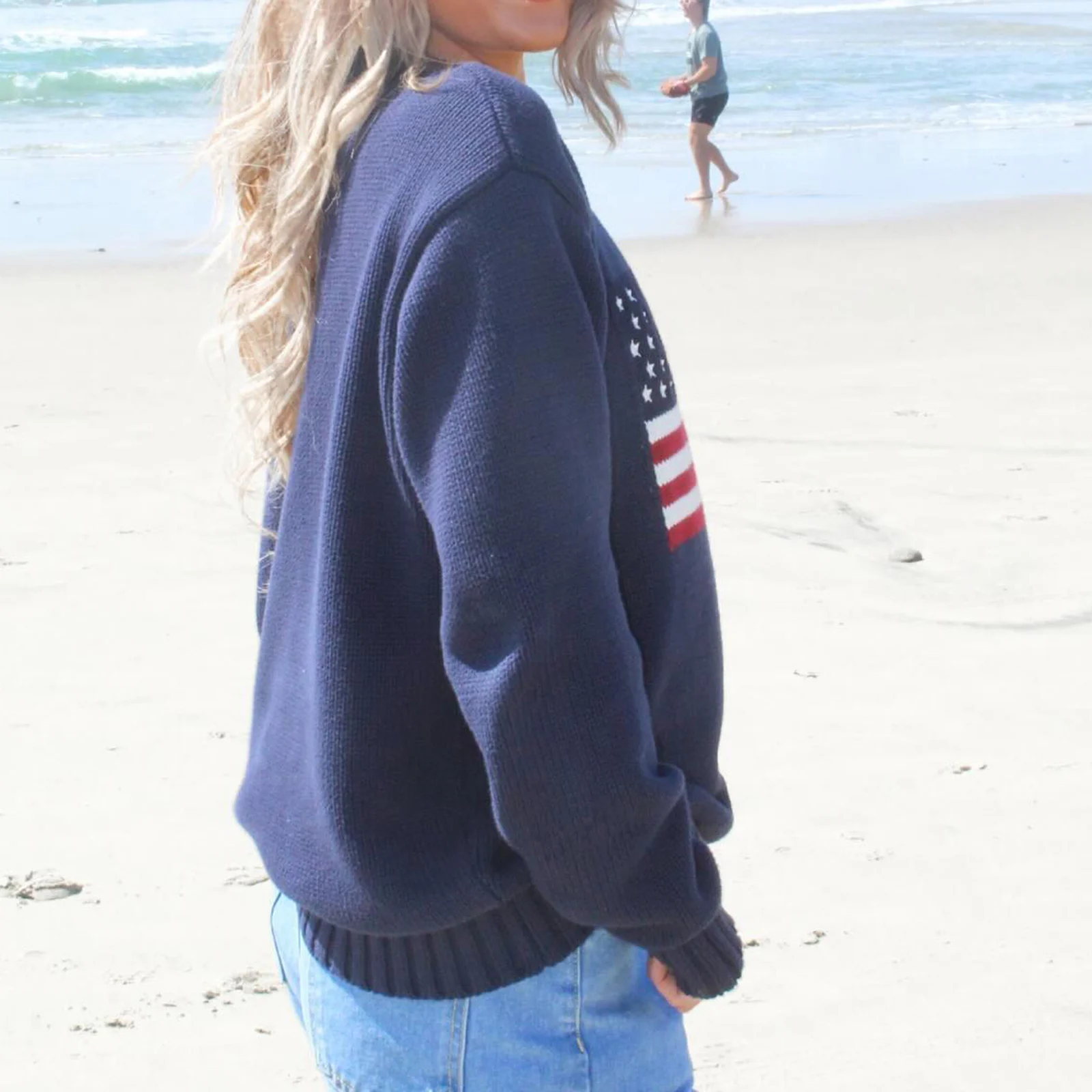 Женский свитер с вышивкой в виде американского флага длинным рукавом