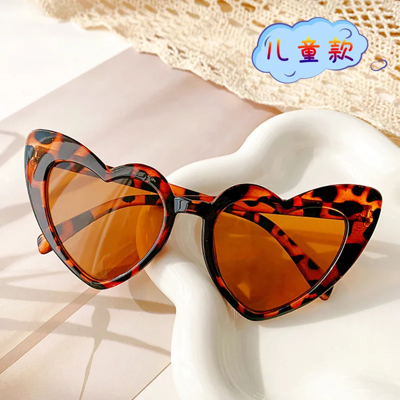 

New Heart-shaped Children Sunglasses 2022 Fashion Jelly Color Boys Girs Love Sun Glasses UV400 Kid Outdoor Travel Shades Mirror