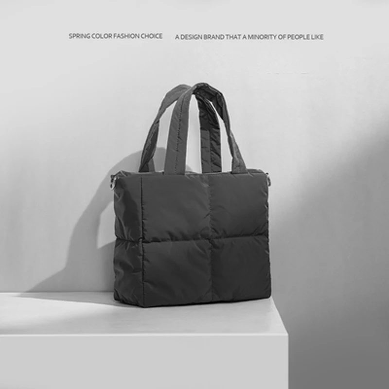 

Однотонная легкая Повседневная Портативная сумка-мессенджер, женские брендовые реплики 2022, роскошная дизайнерская сумочка, Женская трендо...