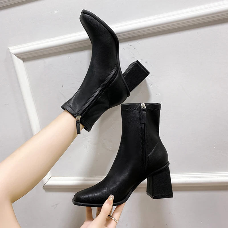 

Женские ботинки, новинка 2022, обувь на молнии, Роскошные Дизайнерские ботильоны для дам, рок-стиль, осенняя модная обувь на среднем каблуке из...