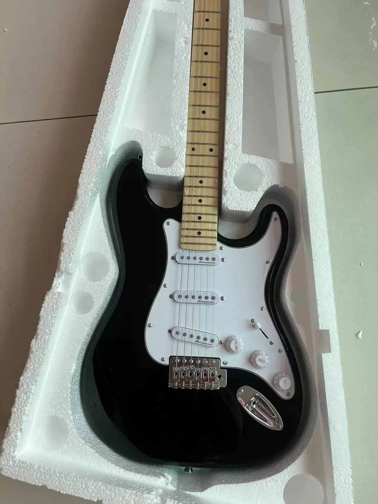 Отправка в течение 1 дня stratocaste-r custom body 6 string Red Electric Guitar наличии MQWIOUCCA