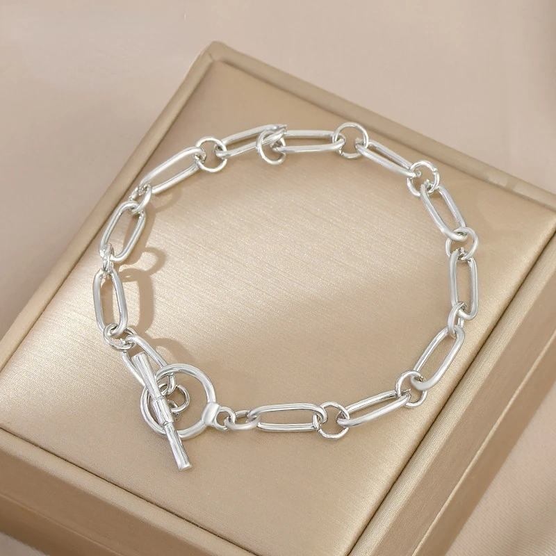 

Hot selling personality exaggerated chain bracelet female senior sense European and American style fashion hand accessories