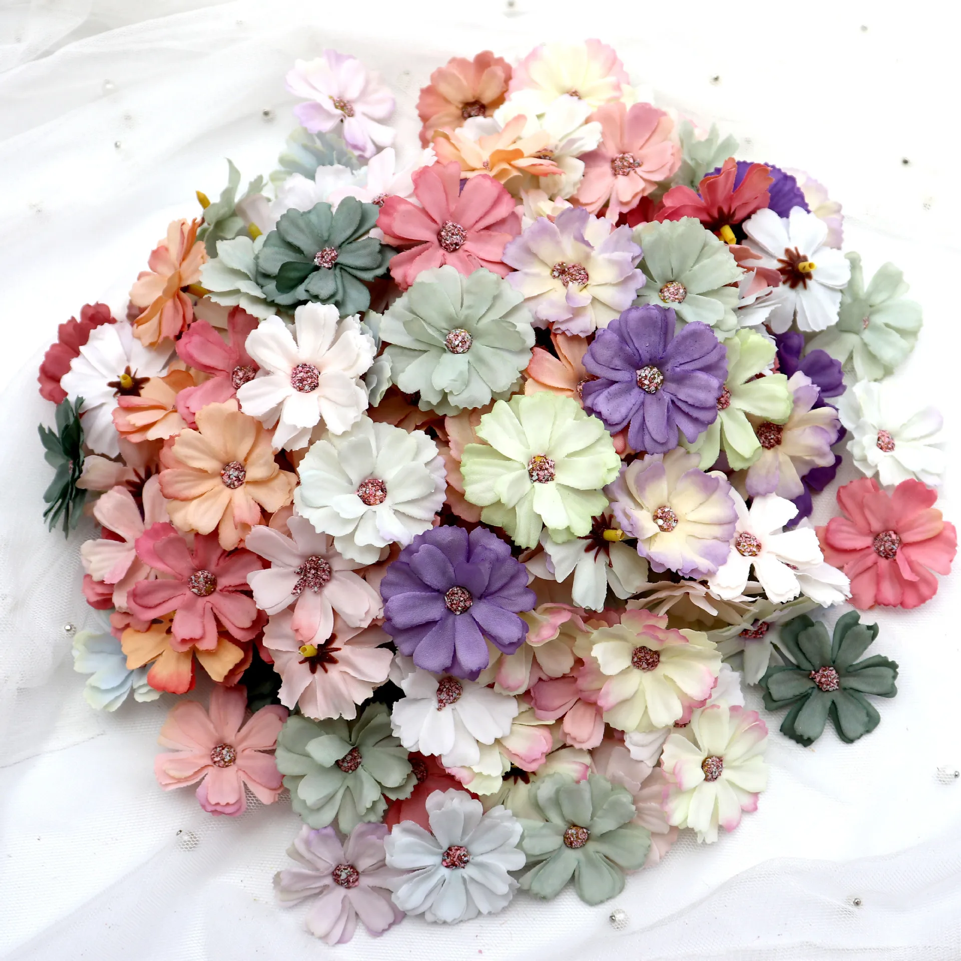 

Искусственные шелковые ромашки 45 мм для декора