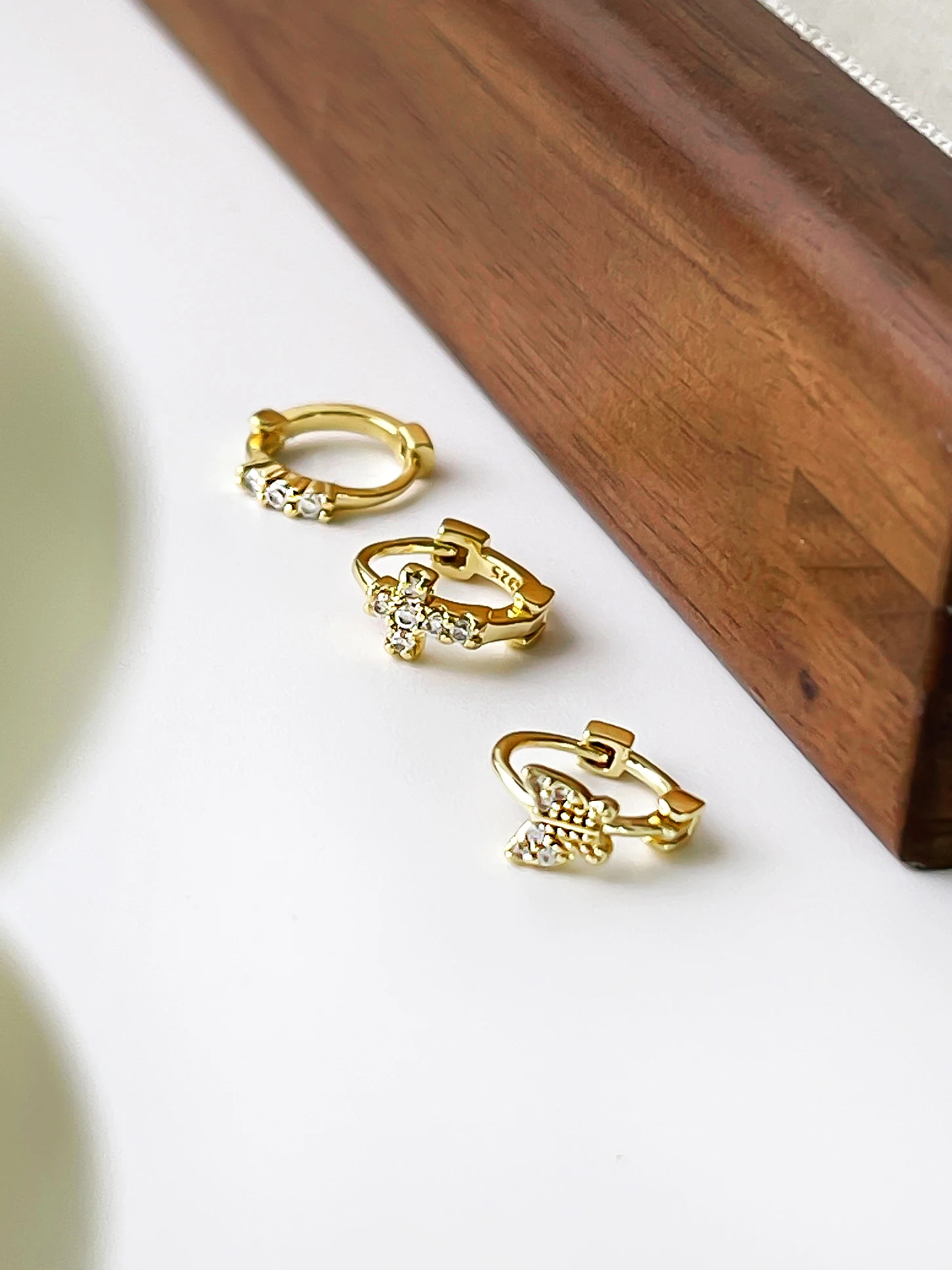 GHIDBK 3 шт. Изящные бабочки крест Тройная фотография для женщин модные