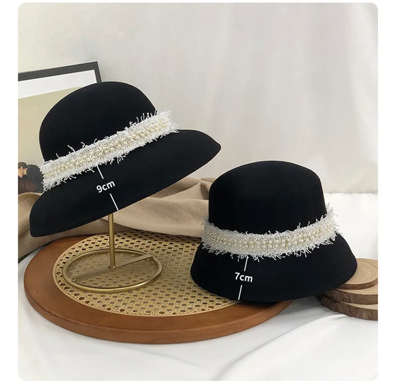 

Новинка, Прямая поставка, французская элегантная шляпа в стиле Хепберн с фетровой Жемчужной Лентой, женская шляпа для отдыха, 202208-shi