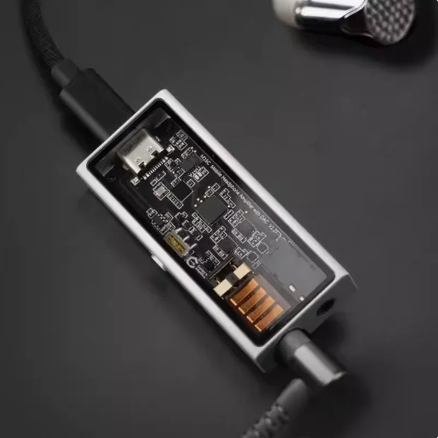 Портативный Hi-Fi декодер Questyle M15C без потерь