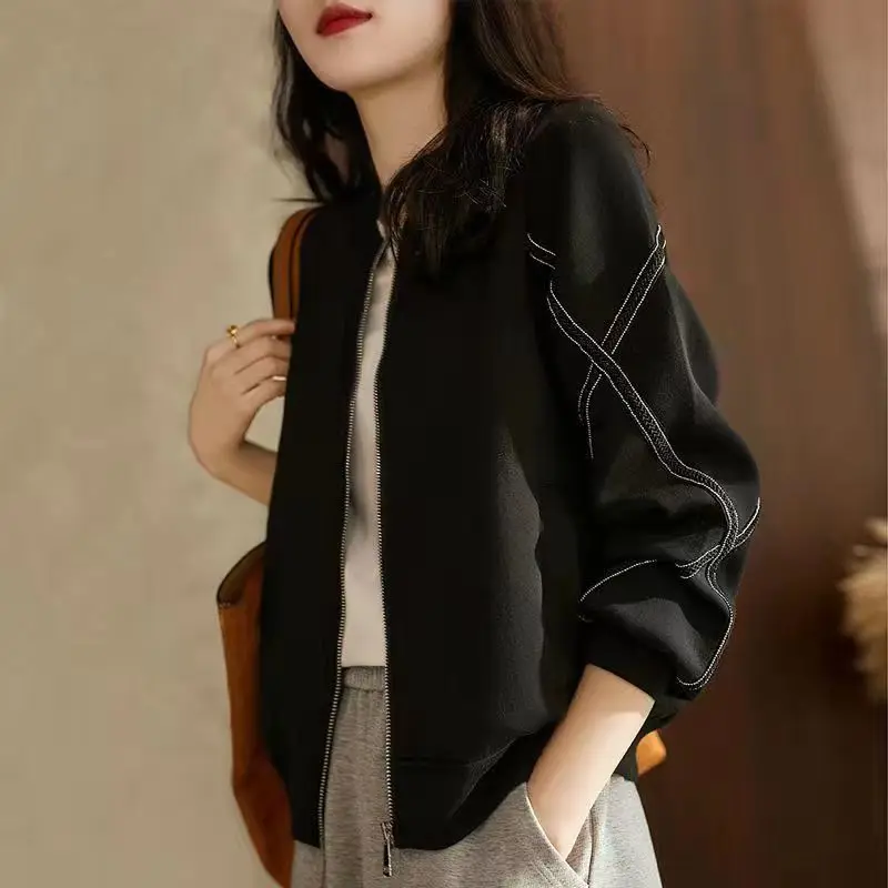 

Women's Black Baseball Jacket Oversized Slimming Zipper