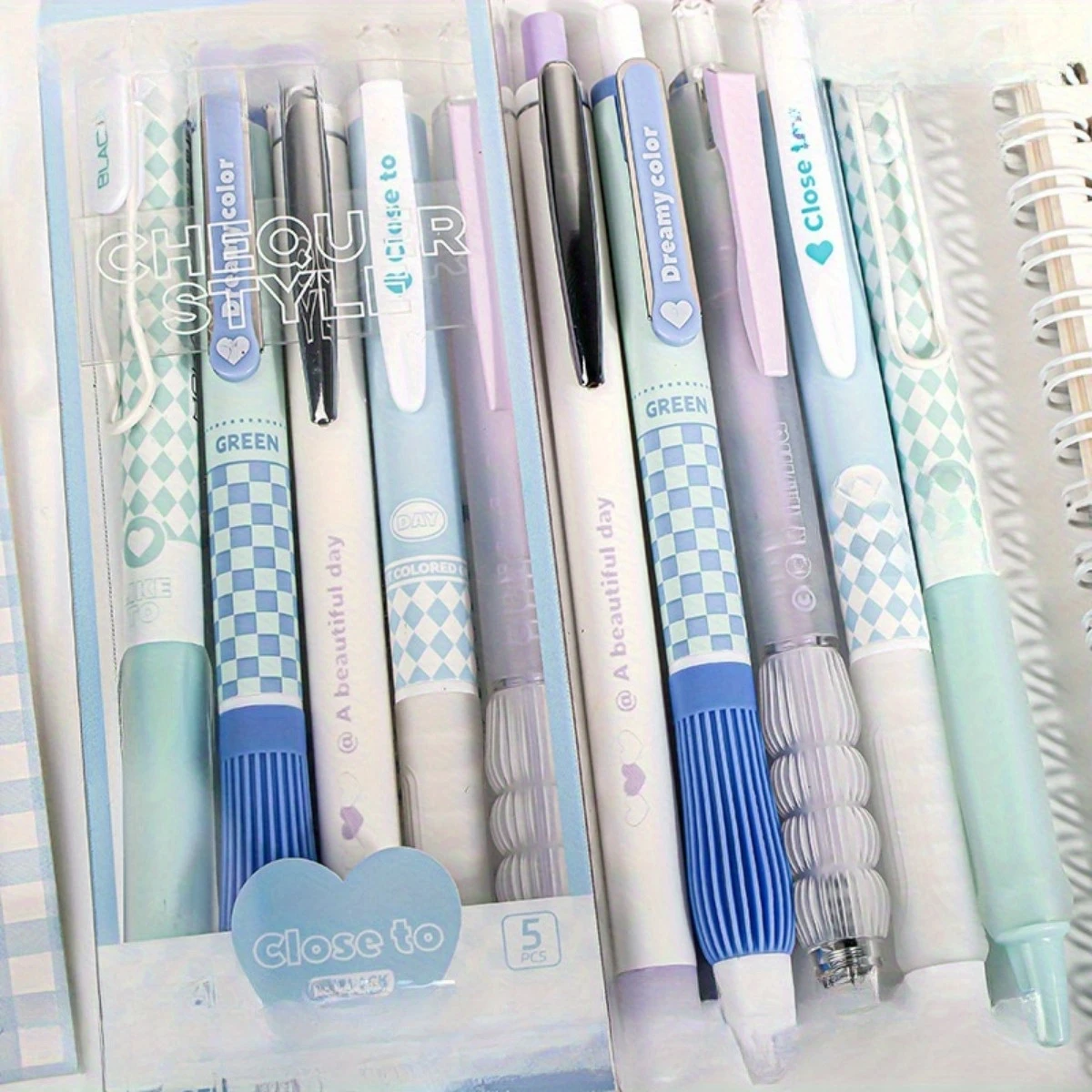 

5 штук черных гелевых ручек 0,5 мм