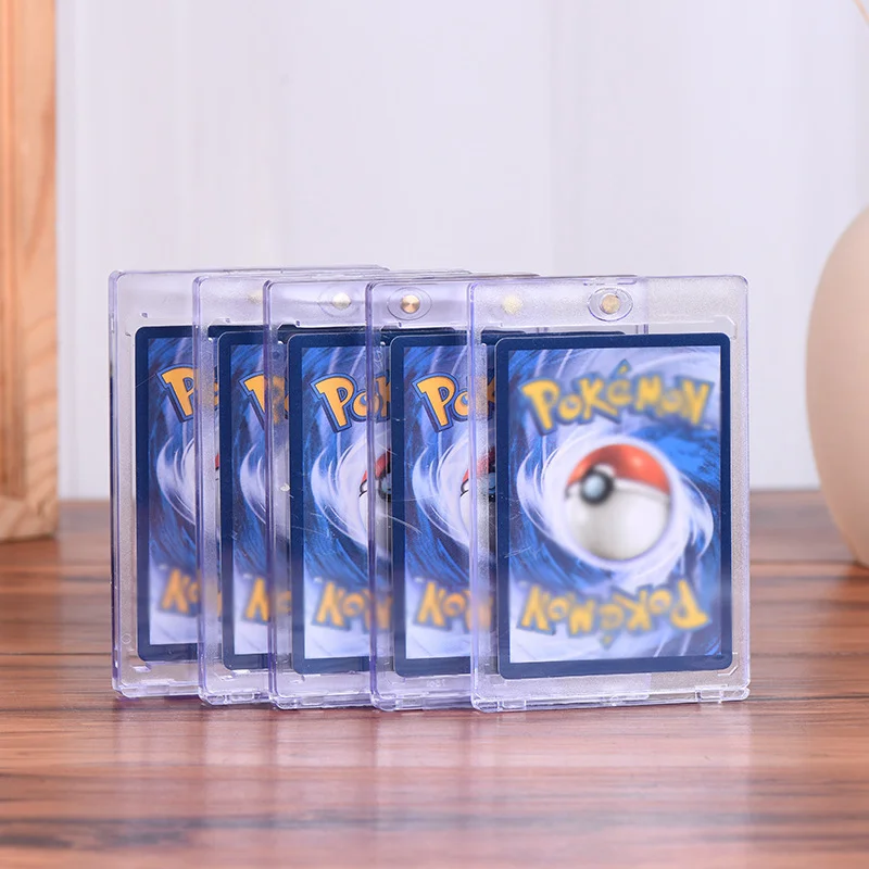 Cubierta transparente de cartas de Pokémon, funda de soporte de protección, regalos...