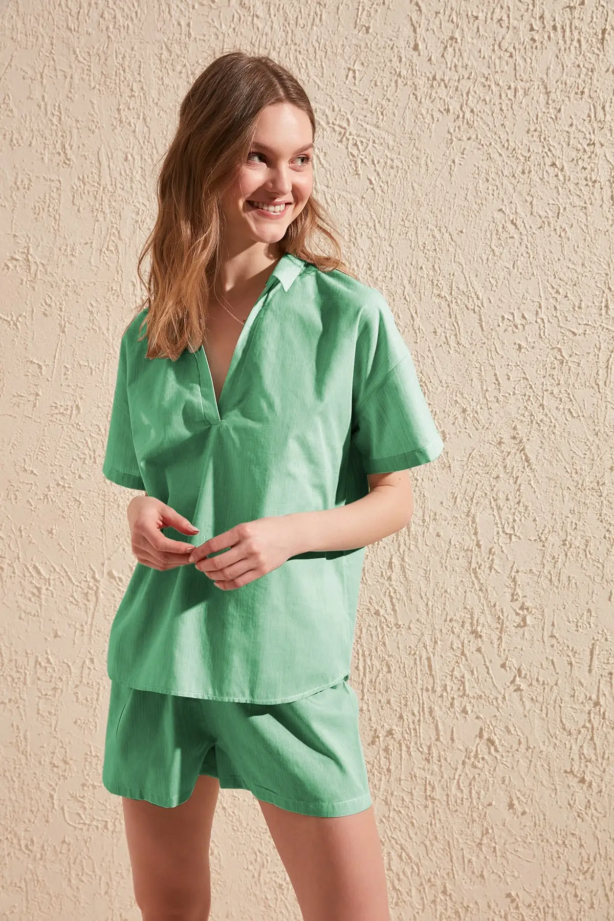 

Trendyol V Collar Woven Pajamas set THMSS20PT0214