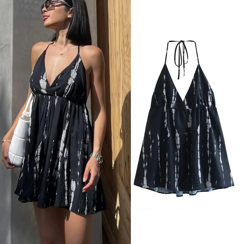 

Платье летнее короткое с V-образным вырезом и открытыми плечами