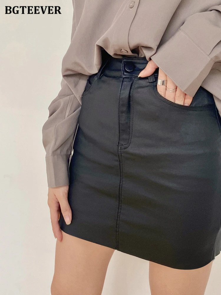 

BGTEEVER Fashion Ladies PU Leather Mini Skirts High Waist Pockets Faux Leather Women A-line Skirts Spring Summer 2022