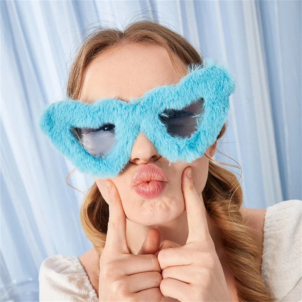 Модные женские солнцезащитные очки с градиентом плюшевые в форме сердца защитой