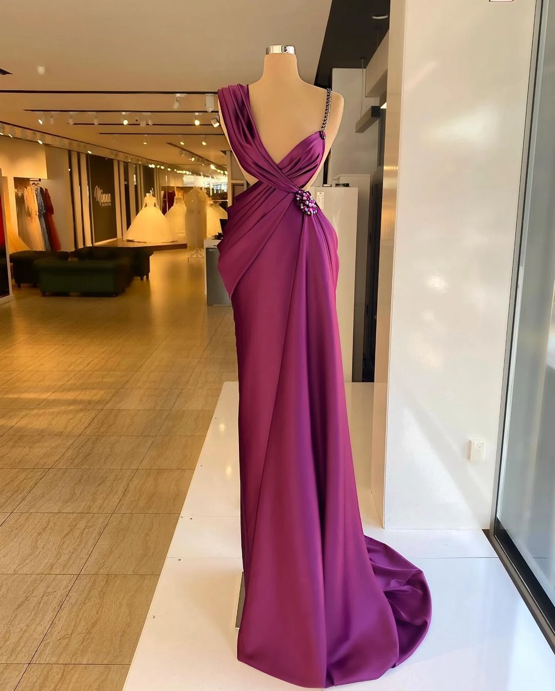 

Sexy Satin Elegant Party Evening Dresses For Women Sleeveless Crystals Ruffles Pleated Pageant Prom Party Gown vestidos de gala