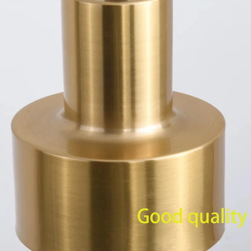 Рисунок 6 - Скандинавская люстра с одной головкой