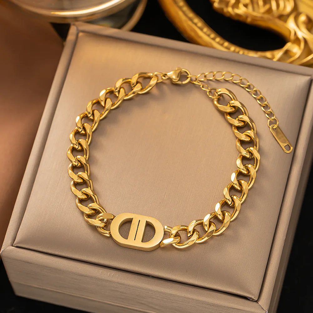 

2023 Trendy 18K Gold Stainless Steel Cuban Chains D Letter Bracelet For Women Jewelry New Fashion Party