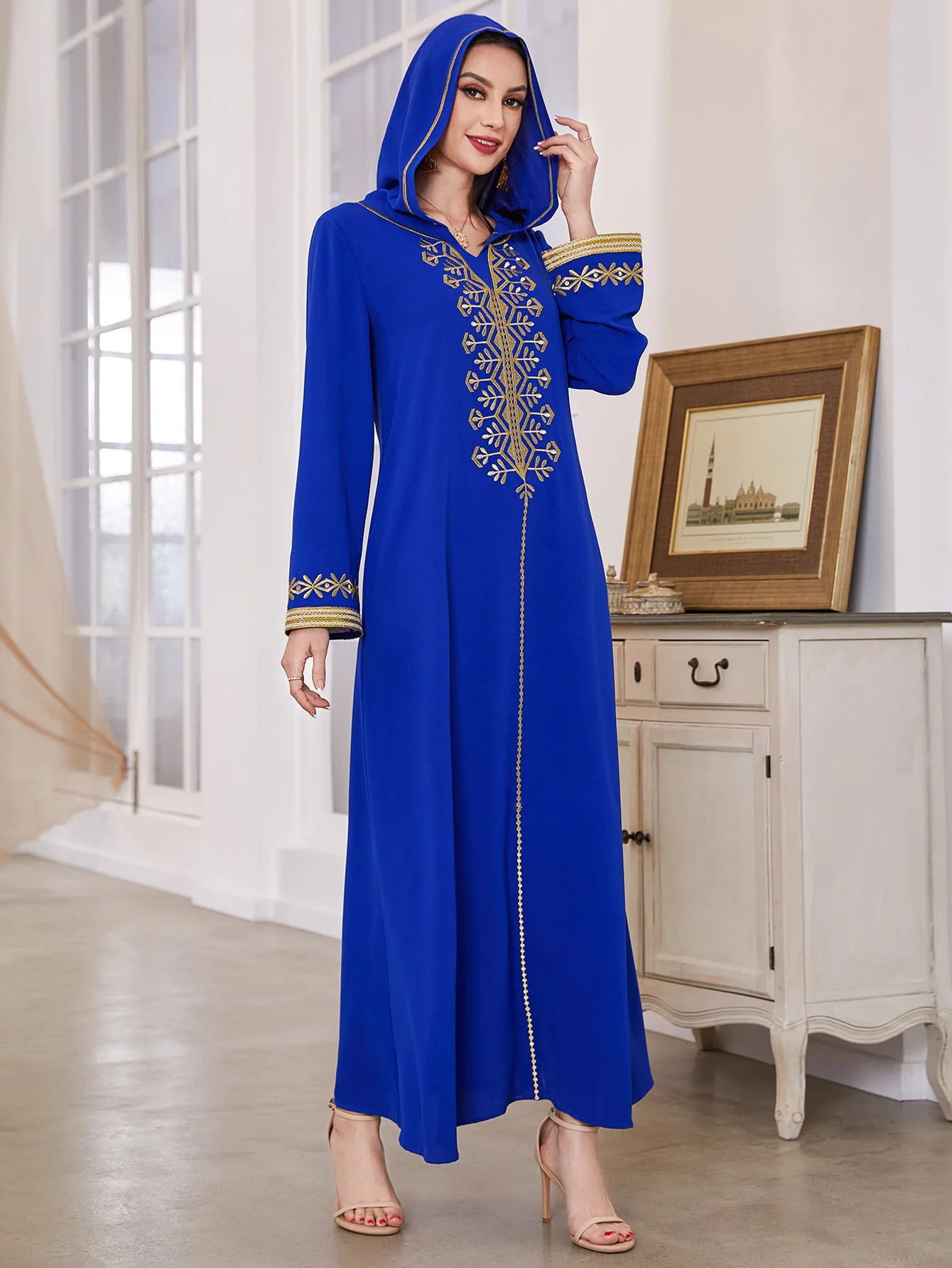 

Fashion Embroidery Hooded Abaya Dubai Turkey Islamic Muslim Dress Women‘s Robe Femme Musulmane Caftan Marocain De Soiree Wy895