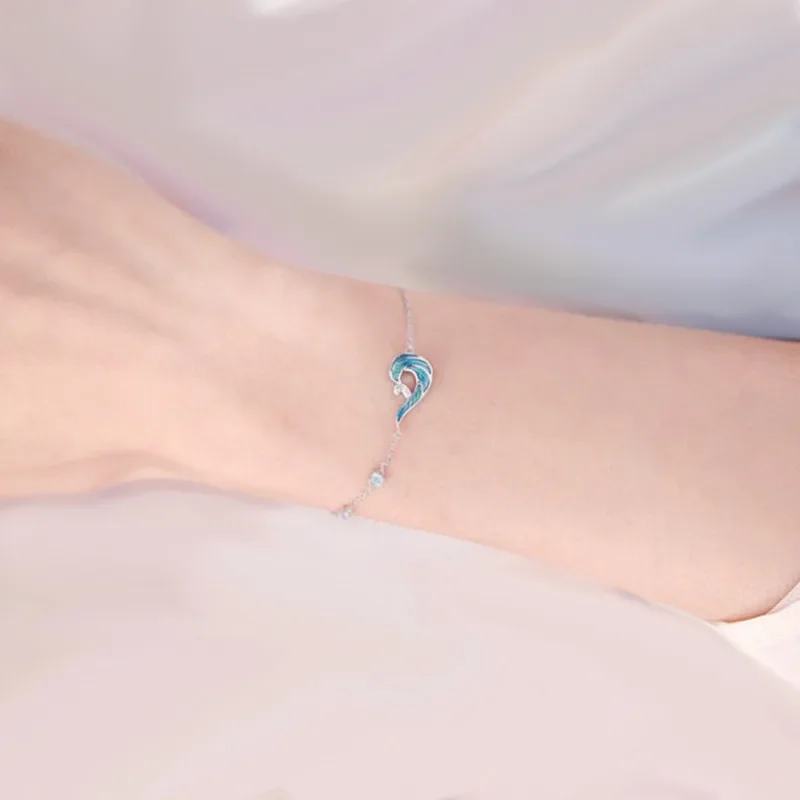 2024 новый креативный волнистый браслет женский гипоаллергенный металлический