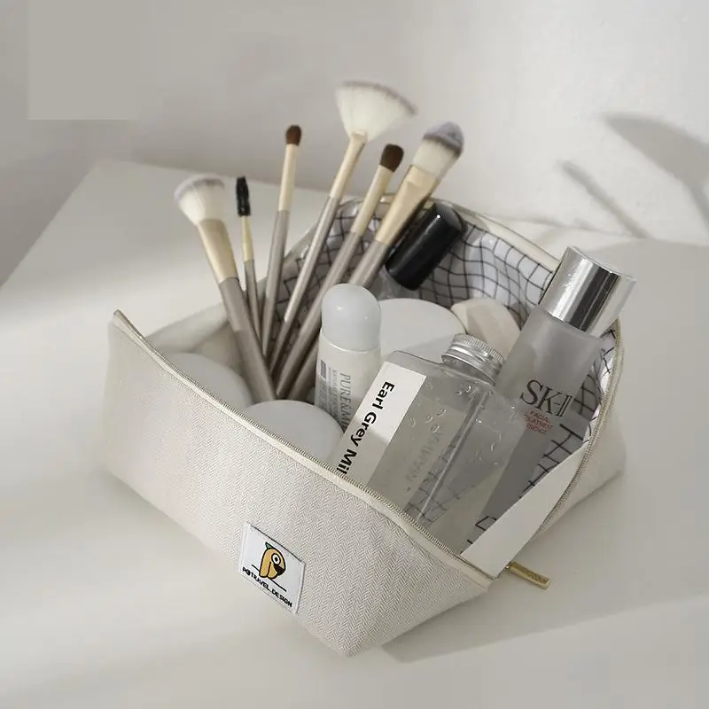 

Простая модная косметичка, красивая Водонепроницаемая косметичка, красивая сумочка для туалетных принадлежностей, качественная косметичка