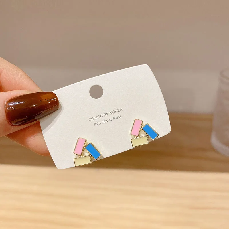 

New Small Triangle Stud Earrings for Women Pink Blue Beige Irregular Geometric Statement Korean Fashion Ear Jewelry aretes