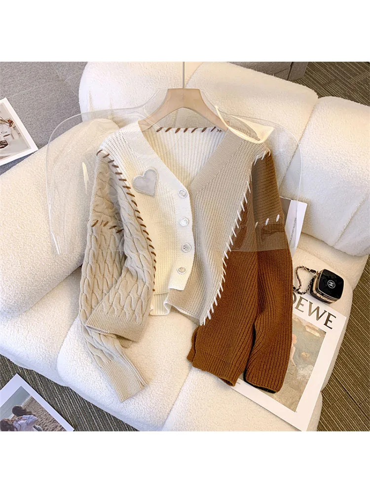 

Женский трикотажный кардиган контрастных цветов в стиле ретро