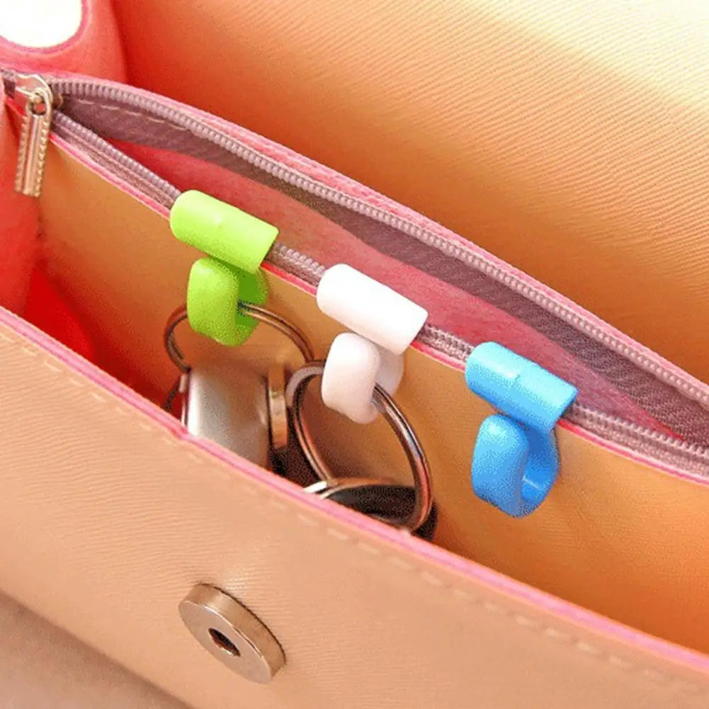 

Easy to Carry Random Color Hanging Design Anti-lost Bag Storage Hook for Home