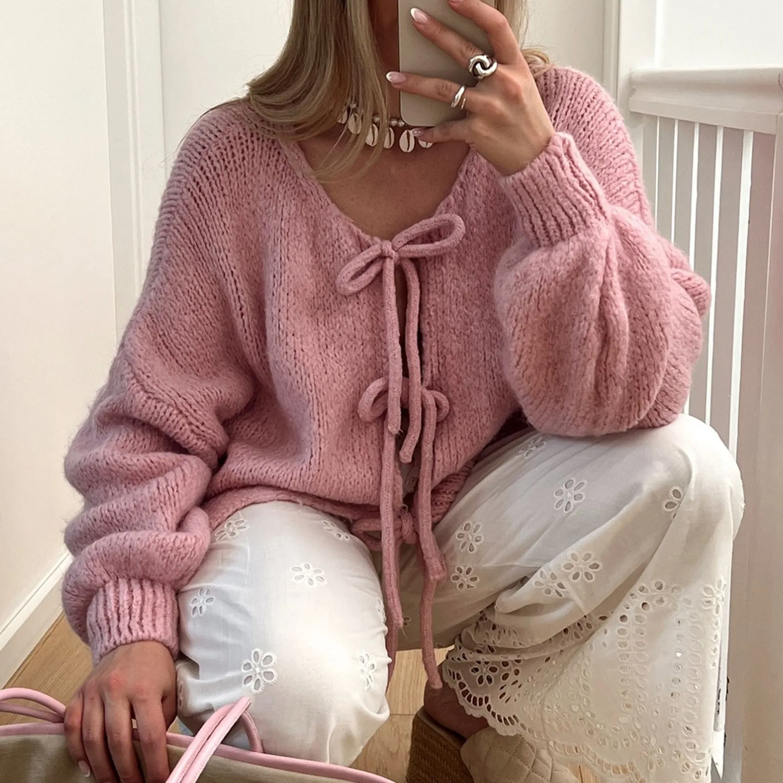 Женский кардиган на шнуровке с открытым передом и рукавами-фонариками