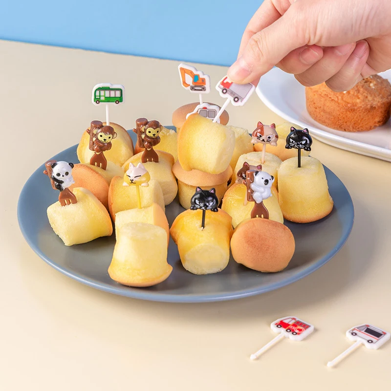 

Animal Farm Fruit Fork Mini Cartoon Children Snack Cake Dessert Food Fruit Pick Toothpick Bento Lunches Party Decor Random Color
