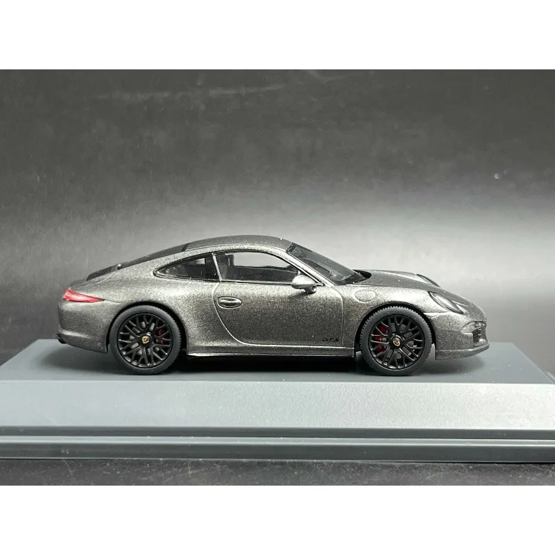 Фото Металлическая модель автомобиля Schuco Porsche 911 Carrera GTS Coupe в масштабе 1:43 №3