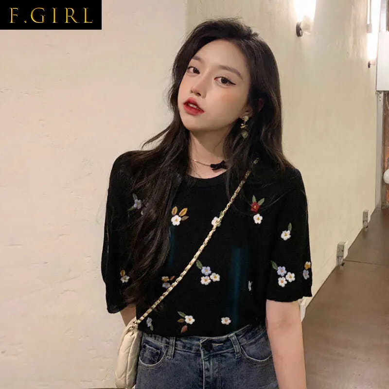 

F GIRLS Short Sleeve T-shirt Women Embroidery Design Retro Summer Top O-Neck College Tees All-match Vintage Clothes 2021 Knitted