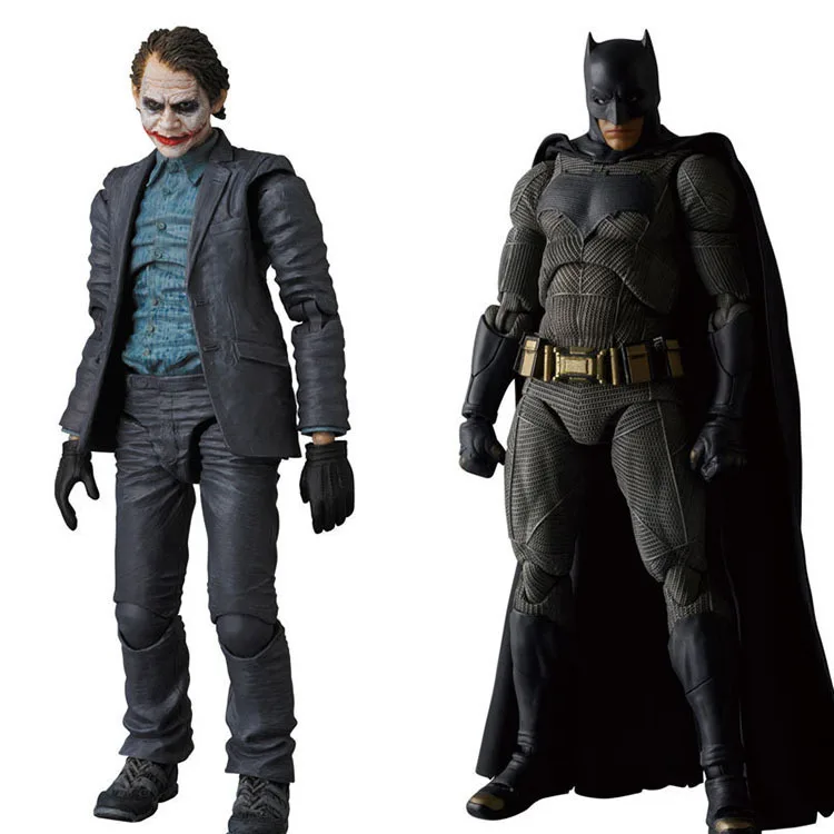 Экшн-фигурка Джокера MAFEX 017 Batman VS 015 около 15 см |