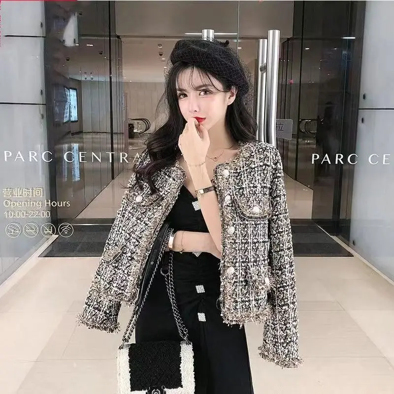 

Fashion Tassel Tweed Coat Women Winter Fall O-Neck Vintage Jacket 2023 French Style Plaid Single Breasted Streetwear A61